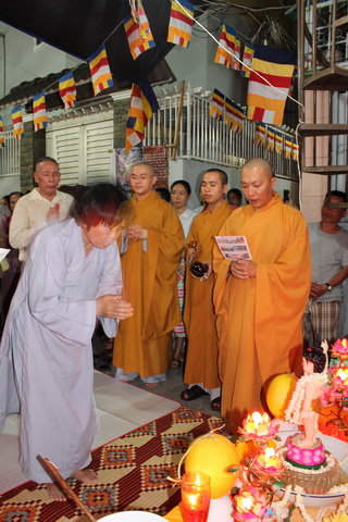 Lễ Phật Đản Tại Nhà