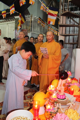 Lễ Phật Đản Tại Nhà
