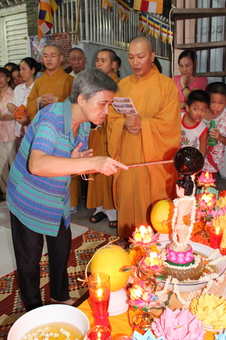 Lễ Phật Đản Tại Nhà