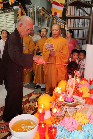 Lễ Phật Đản Tại Nhà