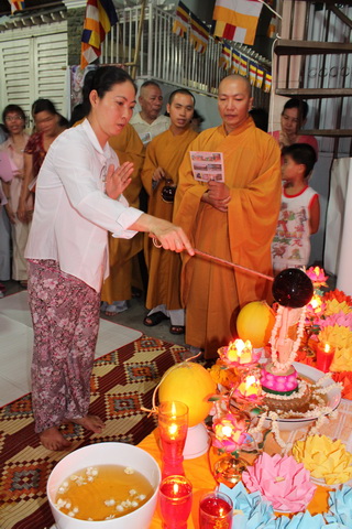 Lễ Phật Đản Tại Nhà