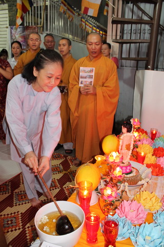 Lễ Phật Đản Tại Nhà