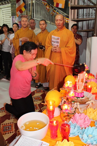 Lễ Phật Đản Tại Nhà