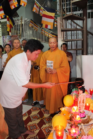 Lễ Phật Đản Tại Nhà
