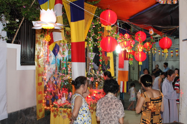Lễ Phật Đản Tại Nhà