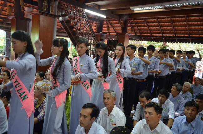 Viện Chuyên Tu, hơn 10.000  nam Nữ Phật tử về tham dự “Lễ Hội Vu Lan”