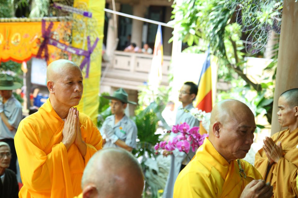 Kính nhớ trưởng lão Thánh Tăng Thích Minh Châu: Ngàn vì sao cho trăng