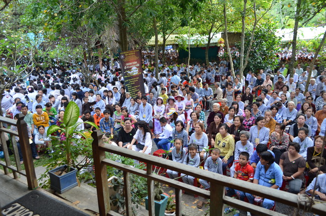 Viện Chuyên Tu, hơn 10.000  nam Nữ Phật tử về tham dự “Lễ Hội Vu Lan”