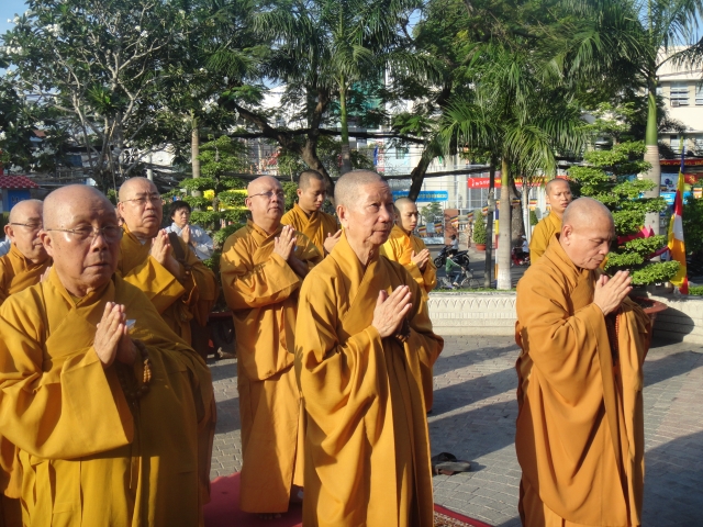 Lễ Tưởng Niệm 49 Năm Bồ Tát Thích Quảng Đức Vị Pháp Thiêu Thân (20/04/1963 - 20/04/2012 ÂL)