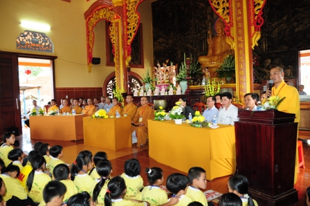 Khai mạc khóa tu mùa hè Hương Sen Mùa Hạ lần III- 2012 tại chùa Hoa Khai