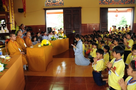 Khai mạc khóa tu mùa hè Hương Sen Mùa Hạ lần III- 2012 tại chùa Hoa Khai