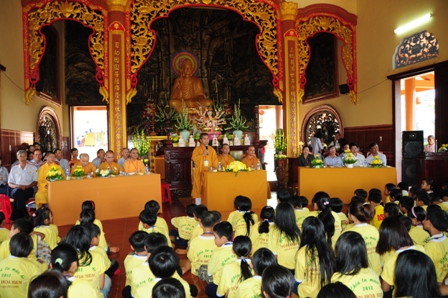 Khai mạc khóa tu mùa hè Hương Sen Mùa Hạ lần III- 2012 tại chùa Hoa Khai