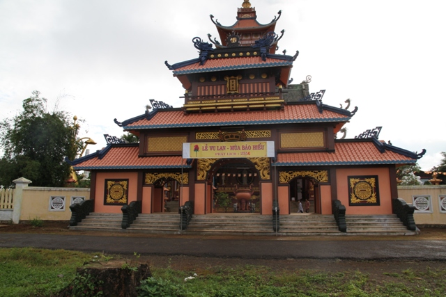 Lễ Vu Lan tại chùa Bửu Minh, Chư Păh – Gia Lai (DL.2012-PL.2556)