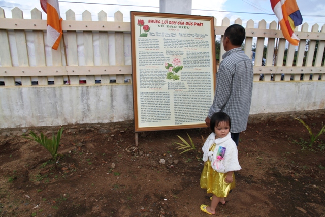 Lễ Vu Lan tại chùa Bửu Minh, Chư Păh – Gia Lai (DL.2012-PL.2556)