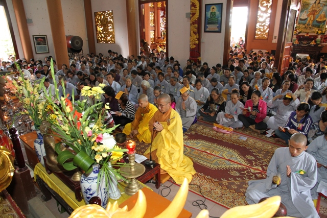 Lễ Vu Lan tại chùa Bửu Minh, Chư Păh – Gia Lai (DL.2012-PL.2556)
