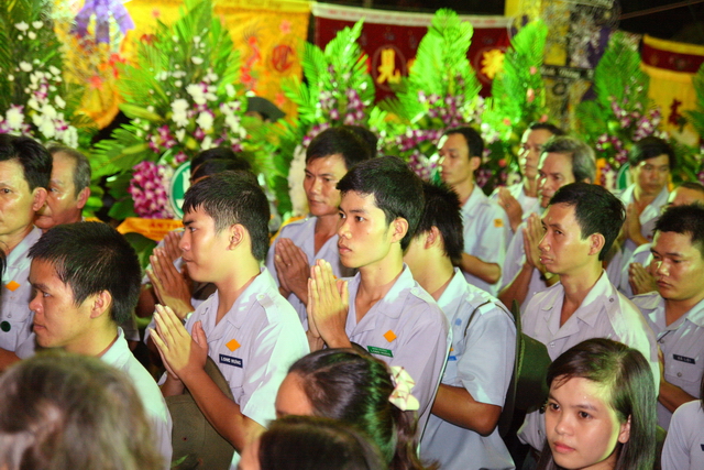Thầy Tuệ Sỹ, thầy Lê Mạnh Thát cùng đến thọ tang cố HT. Thích Minh Châu