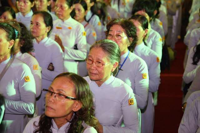 Thầy Tuệ Sỹ, thầy Lê Mạnh Thát cùng đến thọ tang cố HT. Thích Minh Châu