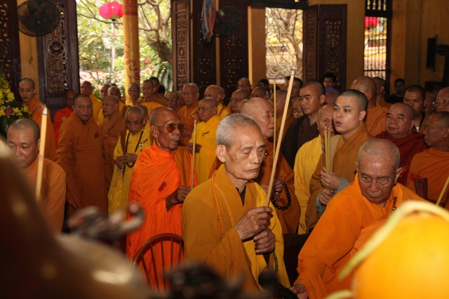 Hà Nội: Chùm ảnh đoàn Đại biểu cử hành nghi lễ cầu nguyện tại chùa Quán Sứ