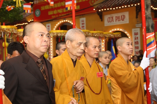 Hà Nội: Thiêng liêng, hoành tráng nghi lễ cung rước chư tôn đức giáo phẩm quang lâm