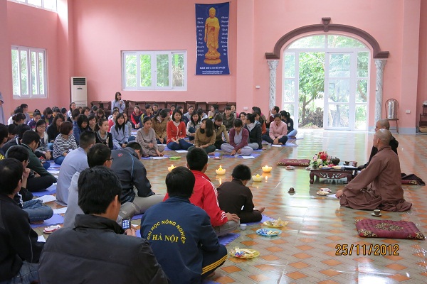 Hà Nội - Khóa tu với chủ đề ‘’ Chào mừng thành công của Đại hội Phật Giáo toàn quốc lần thứ VII”