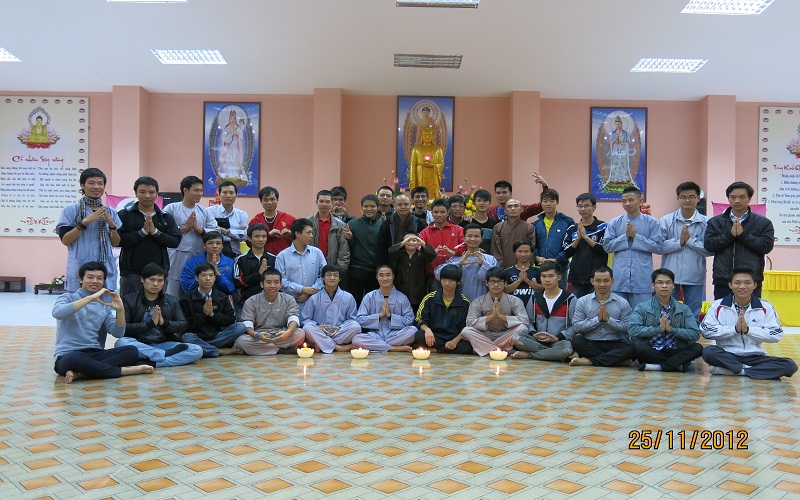 Hà Nội - Khóa tu với chủ đề ‘’ Chào mừng thành công của Đại hội Phật Giáo toàn quốc lần thứ VII”