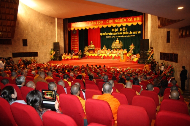 Ngày làm việc thứ 2 Đại hội Đại biểu Phật giáo toàn quốc lần VII