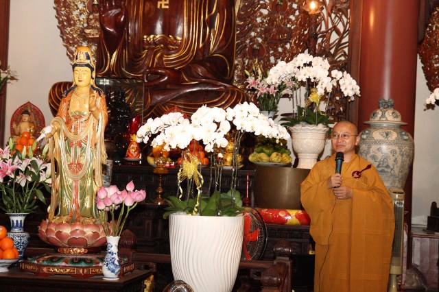 Chùm ảnh: Chùa Giác Ngộ tổ chức hành hương 10 chùa đầu xuân Quý Tỵ
