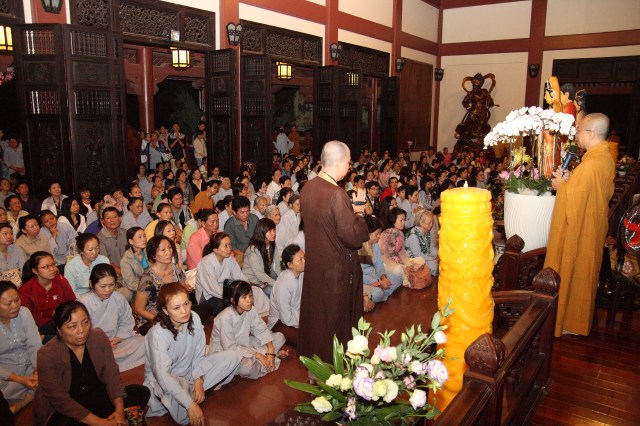 Chùm ảnh: Chùa Giác Ngộ tổ chức hành hương 10 chùa đầu xuân Quý Tỵ