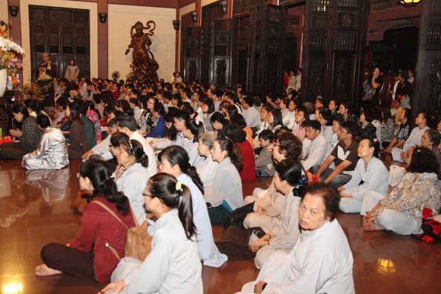 Chùm ảnh: Chùa Giác Ngộ tổ chức hành hương 10 chùa đầu xuân Quý Tỵ