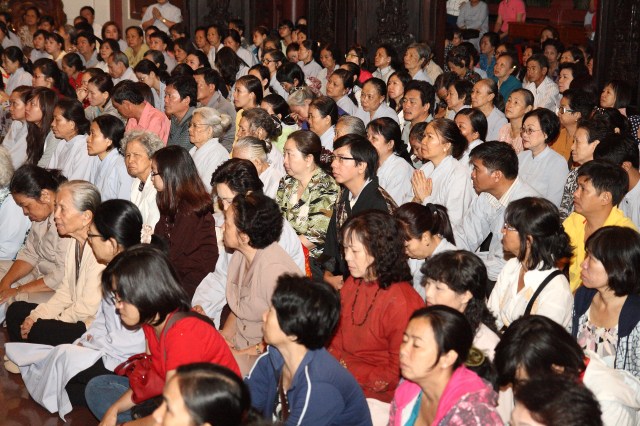 Chùm ảnh: Chùa Giác Ngộ tổ chức hành hương 10 chùa đầu xuân Quý Tỵ
