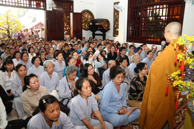 Chùm ảnh: Chùa Giác Ngộ tổ chức hành hương 10 chùa đầu xuân Quý Tỵ