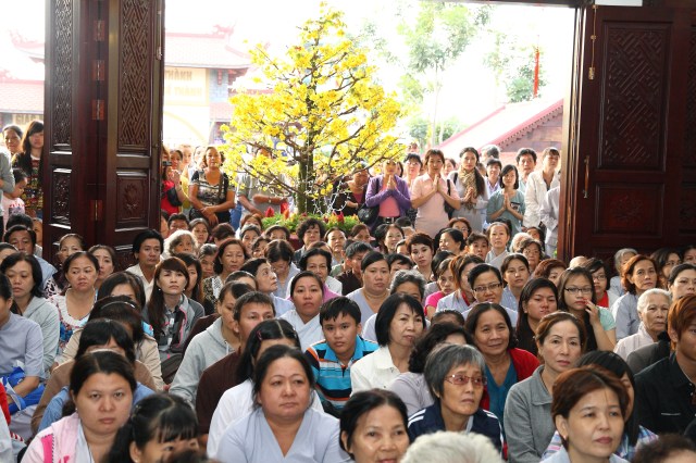 Chùm ảnh: Chùa Giác Ngộ tổ chức hành hương 10 chùa đầu xuân Quý Tỵ