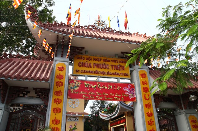 Chùm ảnh: Chùa Giác Ngộ tổ chức hành hương 10 chùa đầu xuân Quý Tỵ
