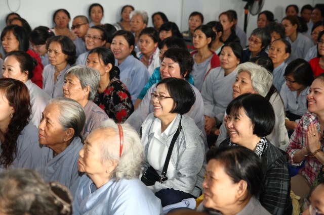 Chùm ảnh: Chùa Giác Ngộ tổ chức hành hương 10 chùa đầu xuân Quý Tỵ