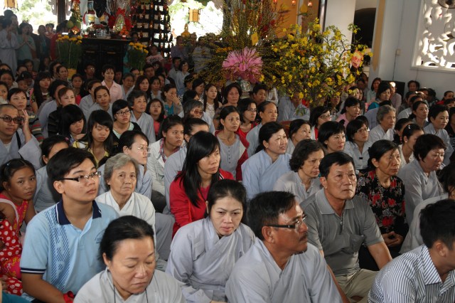 Chùm ảnh: Chùa Giác Ngộ tổ chức hành hương 10 chùa đầu xuân Quý Tỵ