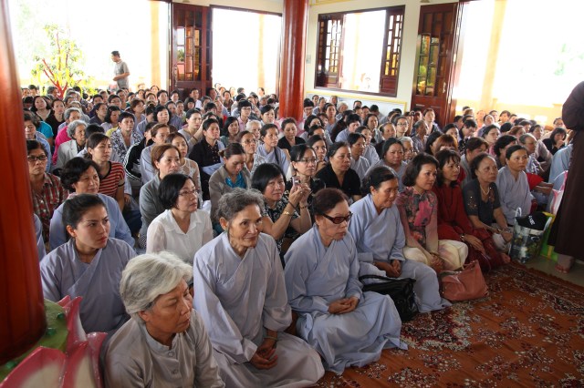 Chùm ảnh: Chùa Giác Ngộ tổ chức hành hương 10 chùa đầu xuân Quý Tỵ