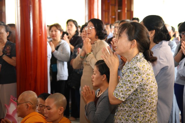 Chùm ảnh: Chùa Giác Ngộ tổ chức hành hương 10 chùa đầu xuân Quý Tỵ