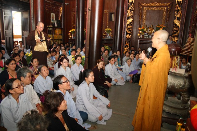 Chùm ảnh: Chùa Giác Ngộ tổ chức hành hương 10 chùa đầu xuân Quý Tỵ