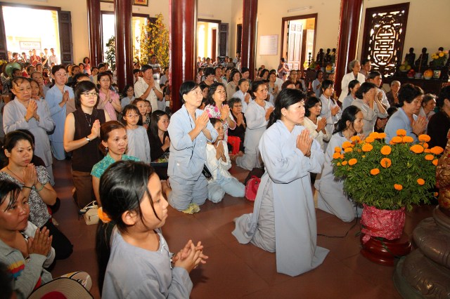 Chùm ảnh: Chùa Giác Ngộ tổ chức hành hương 10 chùa đầu xuân Quý Tỵ