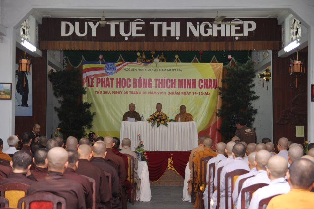 Học viện PGVN tại TP. HCM trao học bổng Thích Minh Châu
