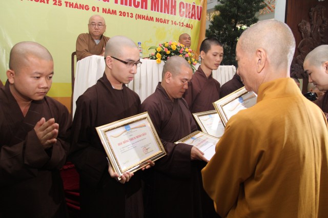 Học viện PGVN tại TP. HCM trao học bổng Thích Minh Châu