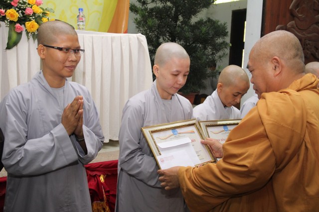 Học viện PGVN tại TP. HCM trao học bổng Thích Minh Châu