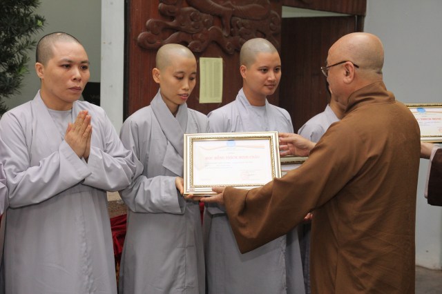 Học viện PGVN tại TP. HCM trao học bổng Thích Minh Châu