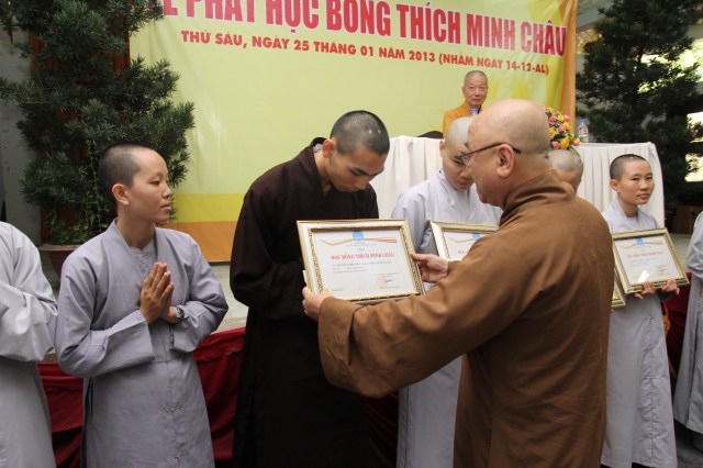 Học viện PGVN tại TP. HCM trao học bổng Thích Minh Châu