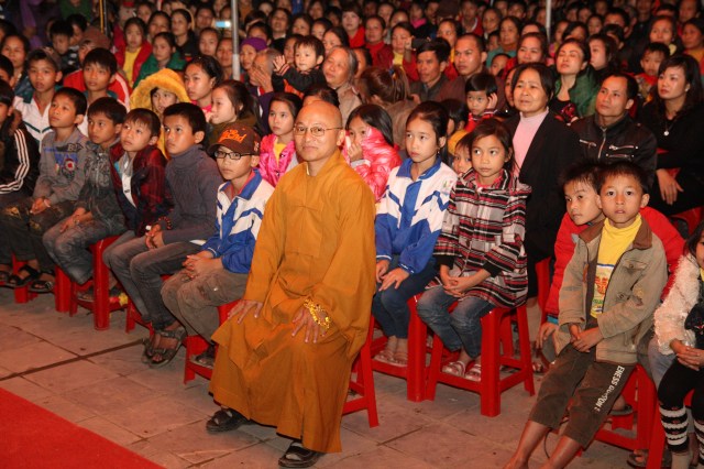 Hà Tĩnh: Ca nhạc mừng lễ khánh thành chùa Tượng Sơn