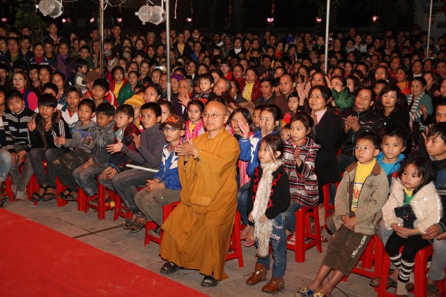 Hà Tĩnh: Ca nhạc mừng lễ khánh thành chùa Tượng Sơn