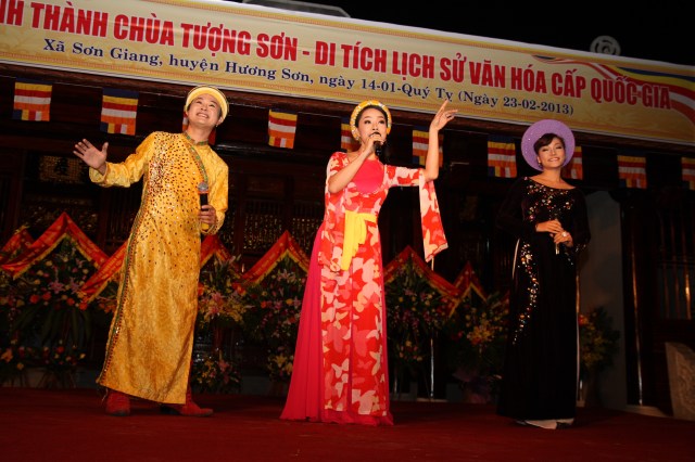 Hà Tĩnh: Ca nhạc mừng lễ khánh thành chùa Tượng Sơn