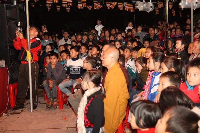 Hà Tĩnh: Ca nhạc mừng lễ khánh thành chùa Tượng Sơn