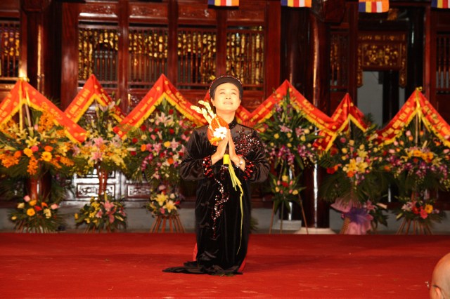 Hà Tĩnh: Ca nhạc mừng lễ khánh thành chùa Tượng Sơn