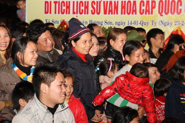 Hà Tĩnh: Ca nhạc mừng lễ khánh thành chùa Tượng Sơn